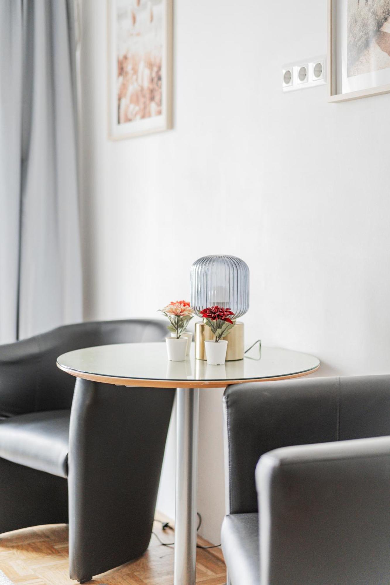 Studio Next To Karlskirche #17 Apartment เวียนนา ภายนอก รูปภาพ
